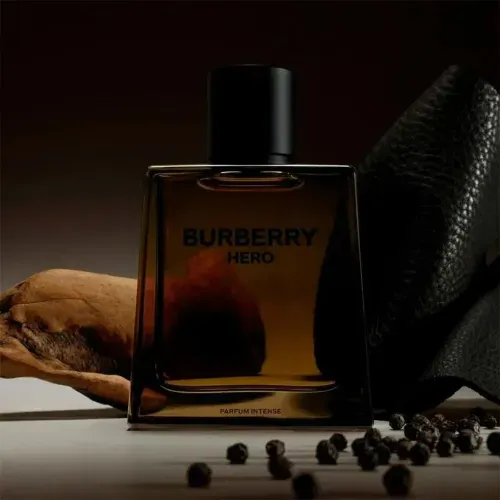 Perfume Burberry Hero Intense Parfum Masculino